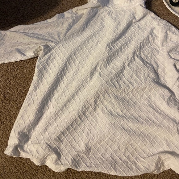 Blouse - Picture 2 of 3